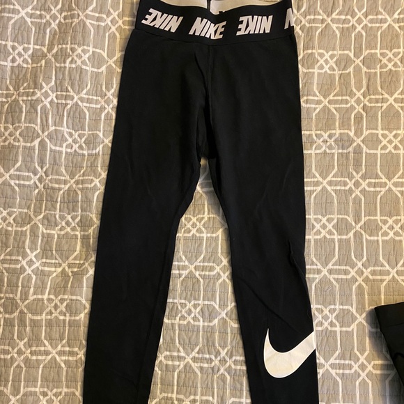 Nike leggings - Picture 1 of 3